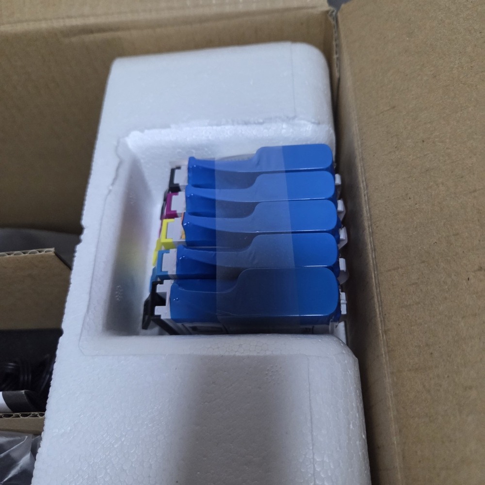HP Photosmart 7515 All-In-One Inkjet Printer- Brand New - Picture 4 of 6